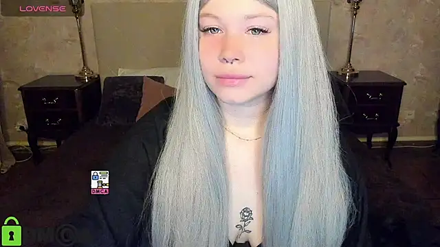 Snapshot of Diana_Dream chatting on October 18, 7:27 pm Diana Dream online show from October 18, 7:27 pm