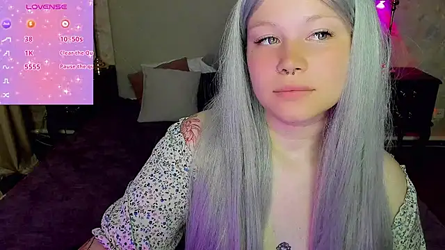 Snapshot of Diana_Dream chatting on September 10, 7:35 pm Diana Dream online show from September 10, 7:35 pm