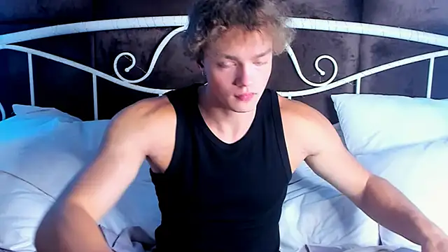 Snapshot of ChaseMuscular chatting on October 9, 4:13 am ChaseMuscular online show from October 9, 4:13 am