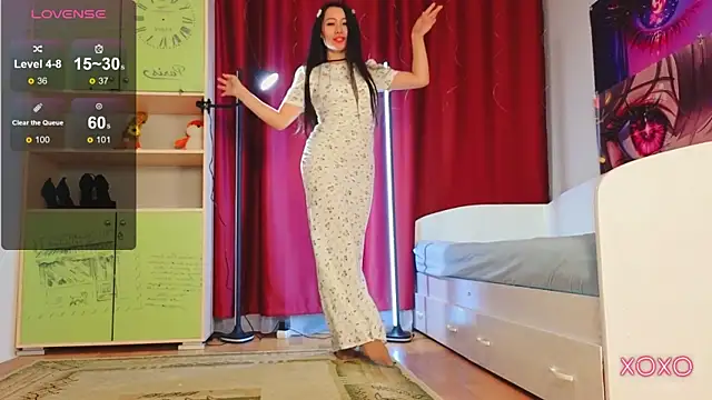 Milly  Foxy online show from April 5, 1:18 pm