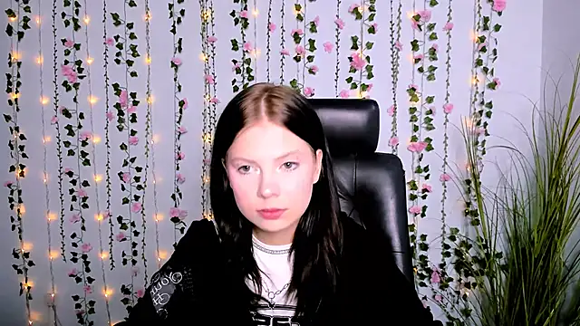 renata sweety online show from September 9, 6:01 am