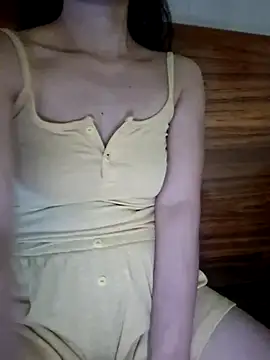 Snapshot of Mlemmz chatting on June 13, 3:43 pm Mlemmz online show from June 13, 3:43 pm
