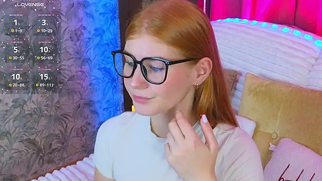 JuliaPowers  online show from September 30, 4:07 am