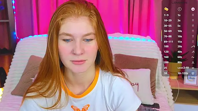 JuliaPowers  online show from October 18, 4:03 am
