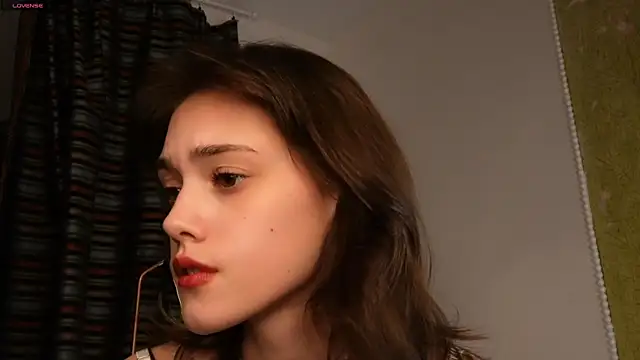 ttragedienne online show from October 28, 1:43 pm