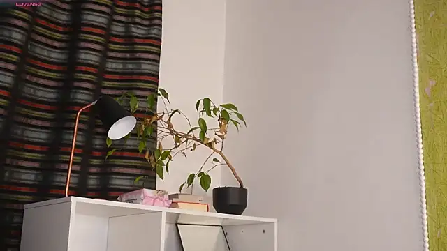 ttragedienne online show from November 4, 1:53 am