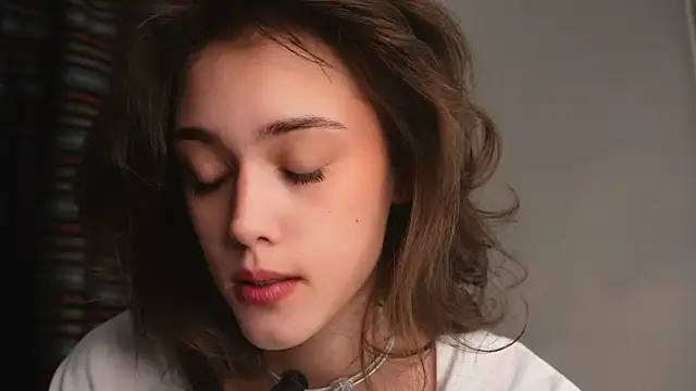 ttragedienne online show from November 10, 1:38 pm