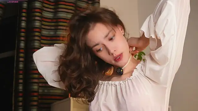 ttragedienne online show from November 17, 1:26 pm