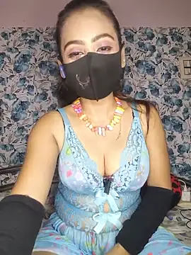 Snapshot of yours_sugar_babe chatting on May 18, 10:20 am yours sugar babe online show from May 18, 10:20 am