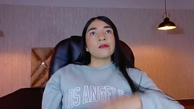 Aurora jones11 online show from December 5, 7:55 pm