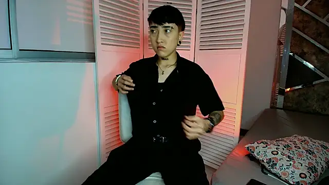 Snapshot of Eryx_Eriscor chatting on November 14, 2:10 pm Eryx Eriscor online show from November 14, 2:10 pm