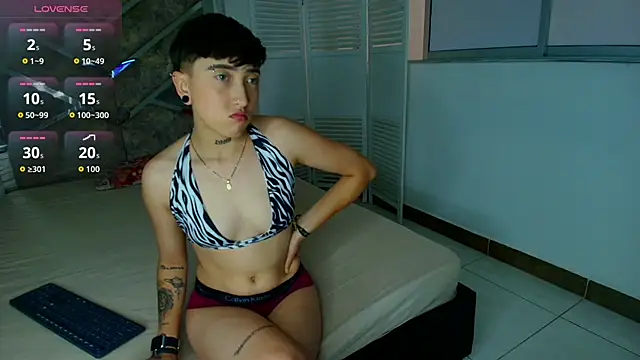 Snapshot of Eryx_Eriscor chatting on October 16, 1:41 pm Eryx Eriscor online show from October 16, 1:41 pm