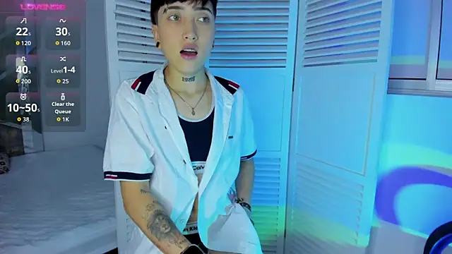 Snapshot of Eryx_Eriscor chatting on November 19, 1:55 pm Eryx Eriscor online show from November 19, 1:55 pm