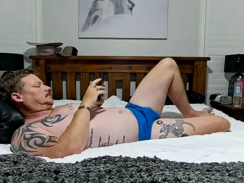 brokecountrylads online show from March 5, 9:50 am