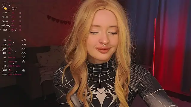 Snapshot of SabrinaCharm_ chatting on December 22, 5:07 am SabrinaCharm online show from December 22, 5:07 am