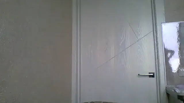 Snapshot of Avenique chatting on October 13, 12:18 pm Avenique online show from October 13, 12:18 pm