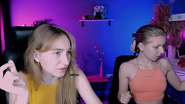 gloria bubble online show from October 9, 1:00 pm