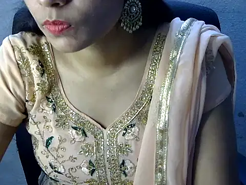 Neha Sharma1 online show from October 5, 12:18 pm