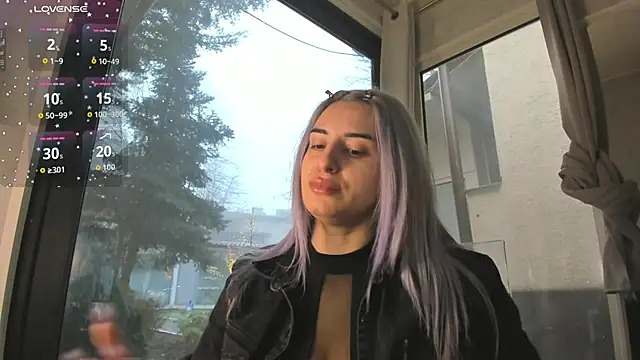 Snapshot of Ella_Vee chatting on February 13, 6:46 am Ella Vee online show from February 13, 6:46 am