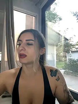 Ella Vee online show from September 25, 5:13 am