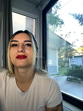 Ella Vee online show from September 24, 4:41 am