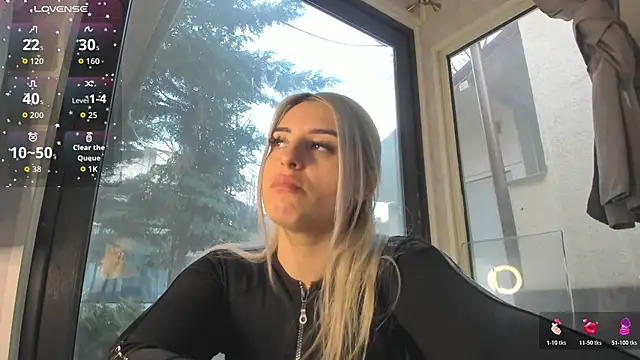 Ella Vee online show from March 5, 5:37 am