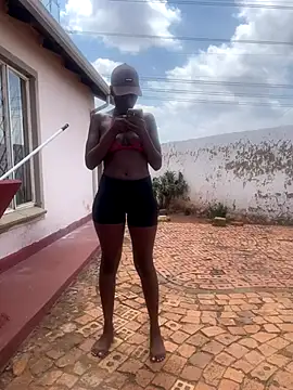 Melanin2002 online show from November 6, 8:29 am