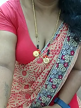 luci-queen online show from July 20, 6:32 am