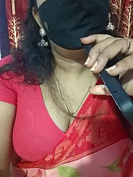 luci-queen online show from September 27, 6:03 pm