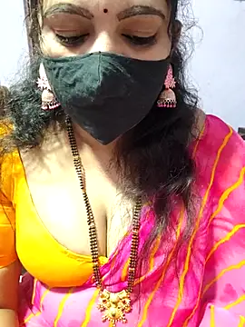 luci-queen online show from October 15, 8:11 am