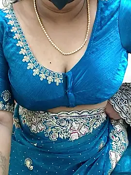 luci-queen online show from June 30, 10:37 am