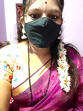 luci-queen online show from September 15, 3:18 am