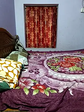 luci-queen online show from October 8, 6:04 am