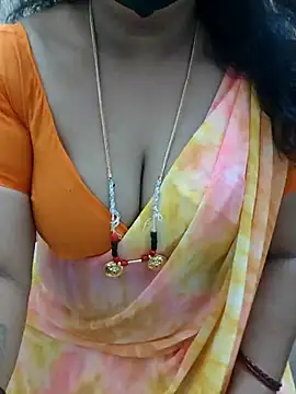 luci-queen online show from August 1, 3:37 am