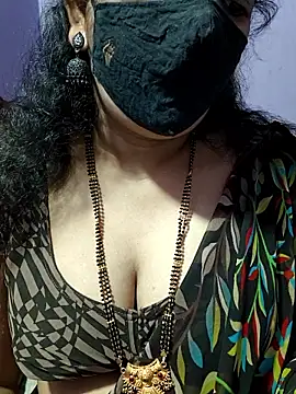 luci-queen online show from October 12, 6:26 am