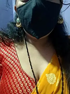 luci-queen online show from September 9, 3:32 pm