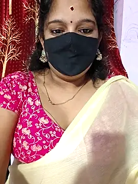 luci-queen online show from September 26, 6:48 pm