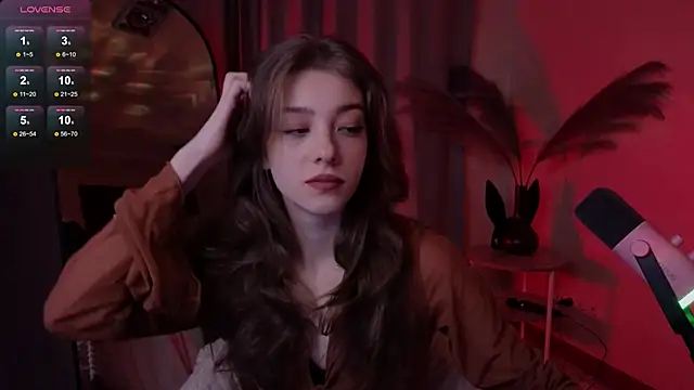 Snapshot of AstraMist chatting on October 13, 3:02 pm AstraMist online show from October 13, 3:02 pm