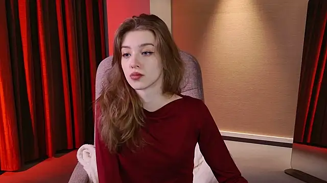 Snapshot of AstraMist chatting on December 4, 6:45 am AstraMist online show from December 4, 6:45 am