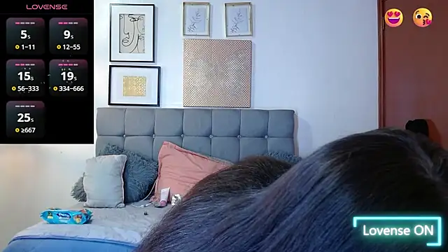  naomi s online show from January 17, 3:15 pm