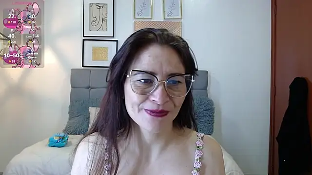  naomi s online show from December 19, 1:02 pm