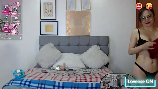  naomi s online show from November 13, 3:49 pm