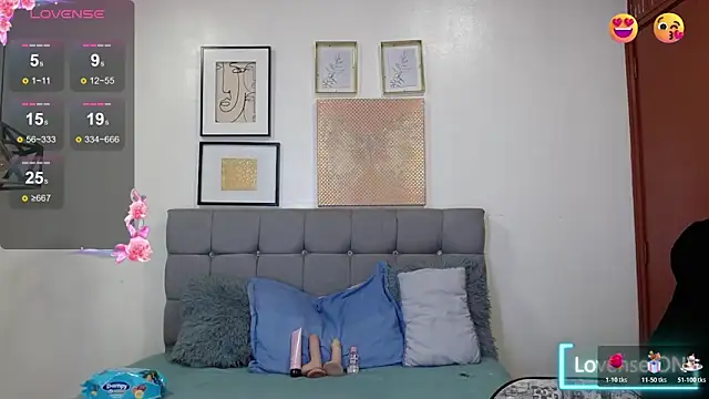  naomi s online show from April 20, 1:13 pm