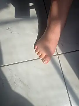 Nicoleefaith  online show from April 1, 1:52 pm