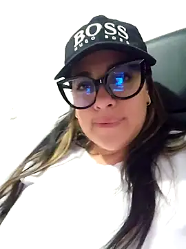 Nicoleefaith  online show from March 22, 7:59 pm