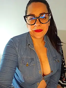 Nicoleefaith  online show from November 7, 12:15 am