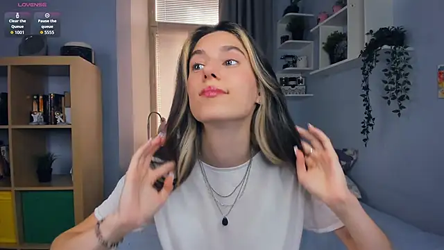 Snapshot of AntonettaTarring chatting on September 30, 7:25 am AntonettaTarring online show from September 30, 7:25 am