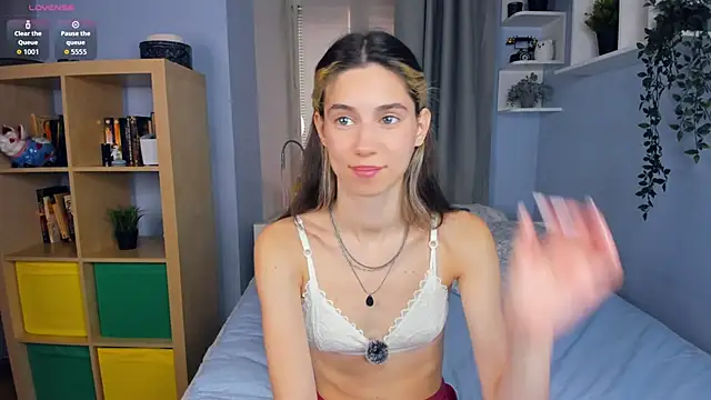 Snapshot of AntonettaTarring chatting on October 11, 7:42 am AntonettaTarring online show from October 11, 7:42 am