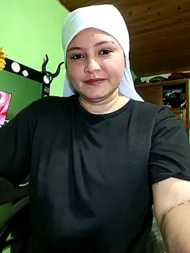 zulaija masih online show from September 26, 1:45 am