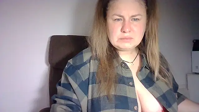 Snapshot of MartaXLove chatting on September 23, 5:20 pm MartaXLove online show from September 23, 5:20 pm